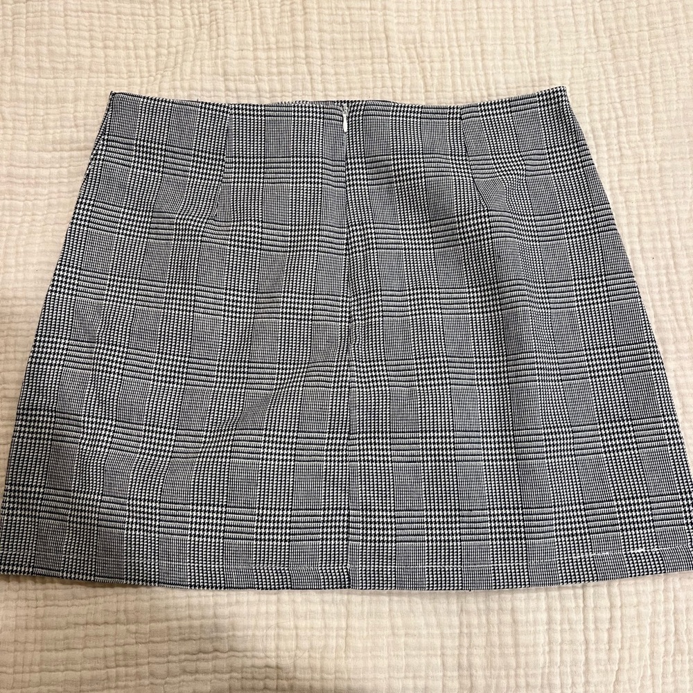 Mini skirt - Picture 2 of 2